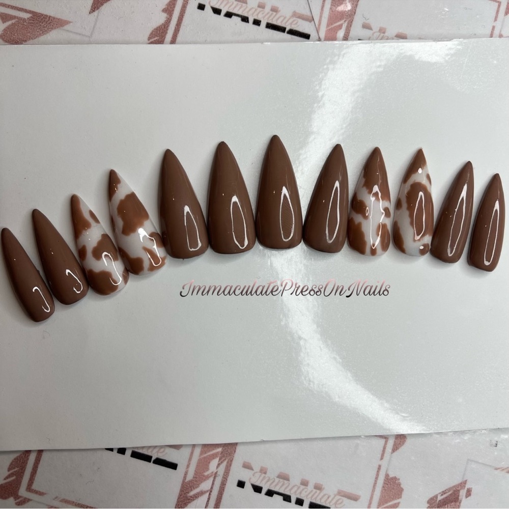 Authentic custom press on nails